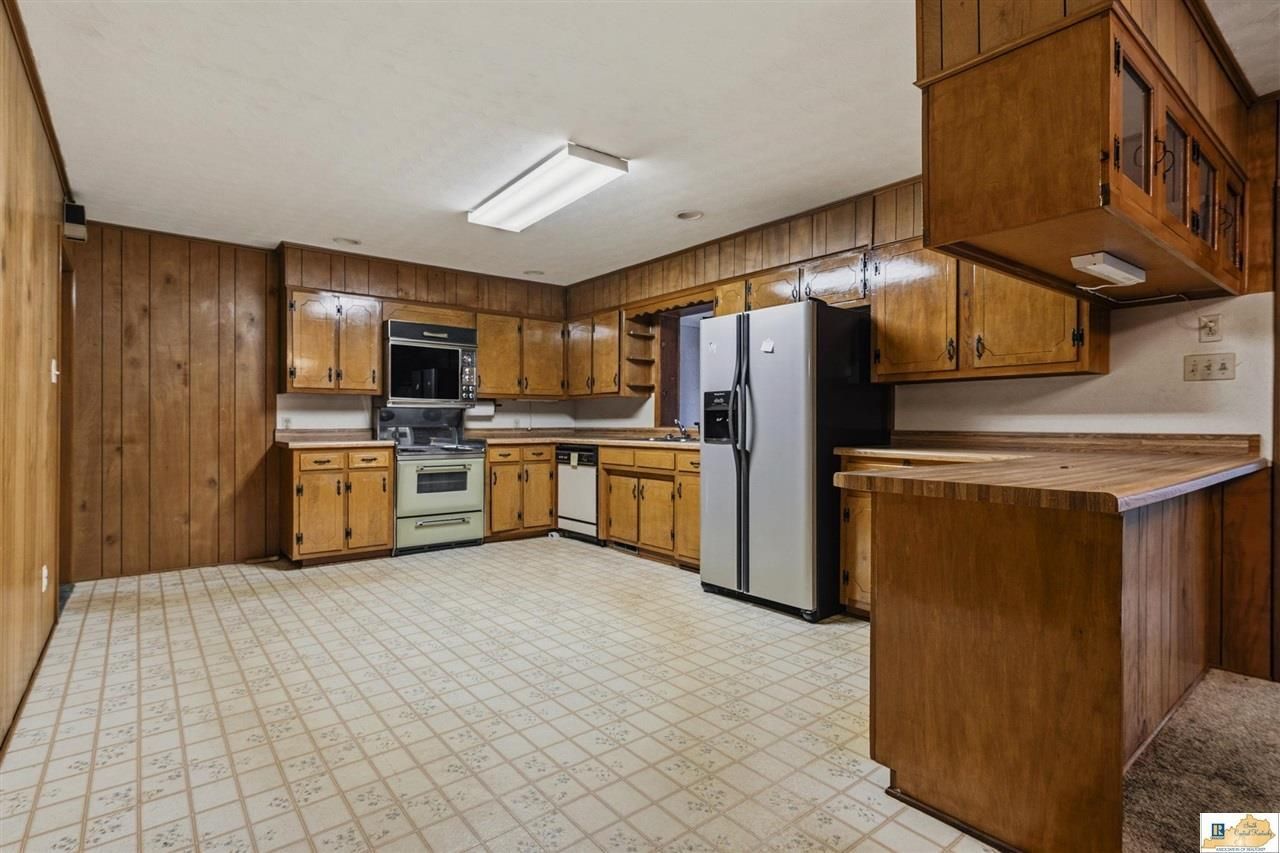 7959 Russellville Road , Bowling Green, KY 42101 Main Photo