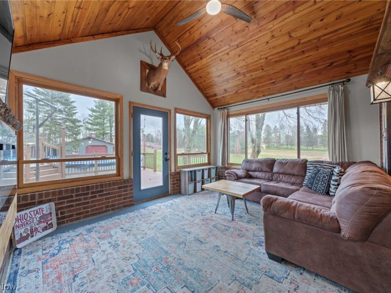 1065 Etter Road, Mogadore, OH 44260 Photo 5