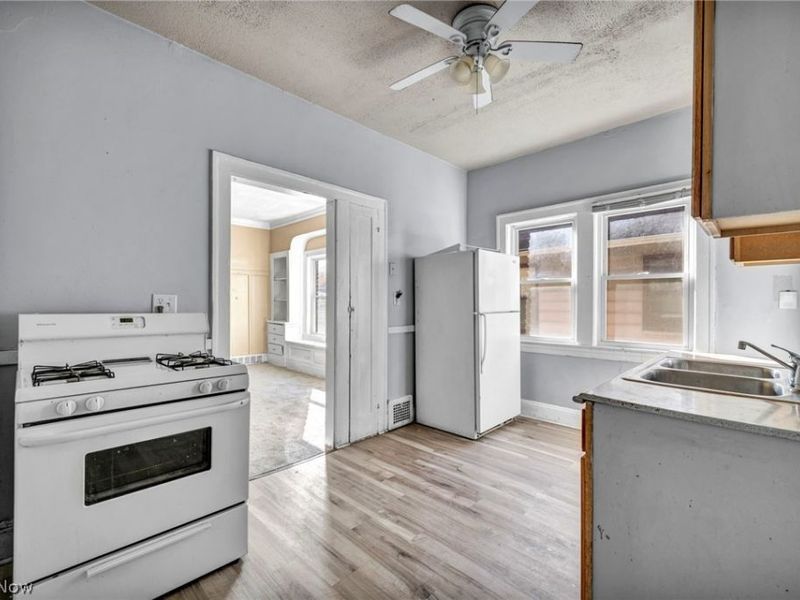 3438 E 140th Street, Cleveland, OH 44120 Photo 29