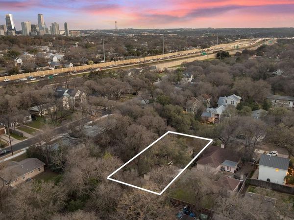2004 Griswold LN, Austin, TX 78703