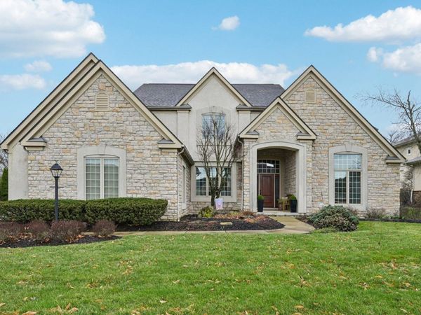 6045 Medallion Drive W, Westerville, OH 43082