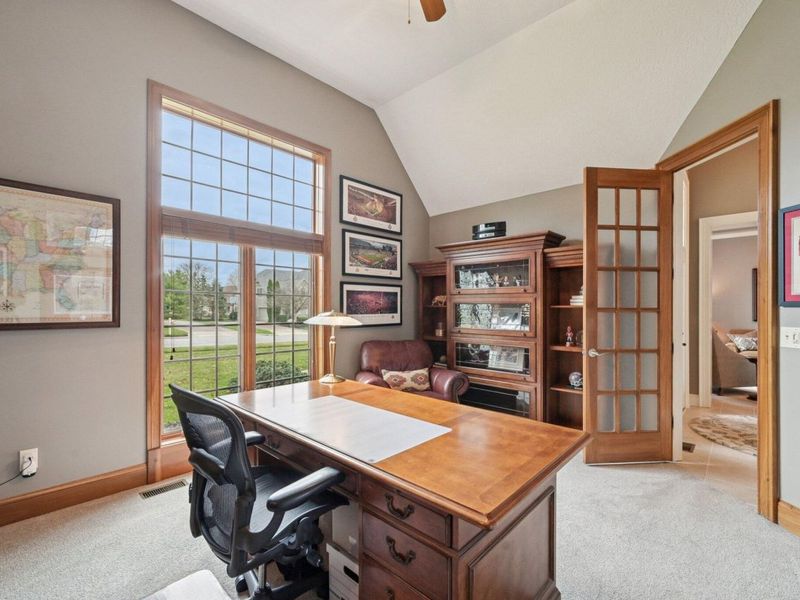 6045 Medallion Drive W, Westerville, OH 43082 Photo 11