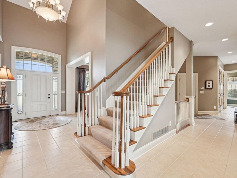 6045 Medallion Drive W, Westerville, OH 43082 Photo 15