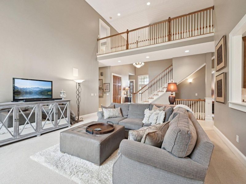 6045 Medallion Drive W, Westerville, OH 43082 Photo 18