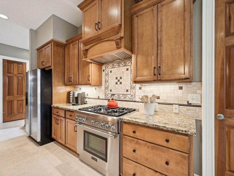 6045 Medallion Drive W, Westerville, OH 43082 Photo 23