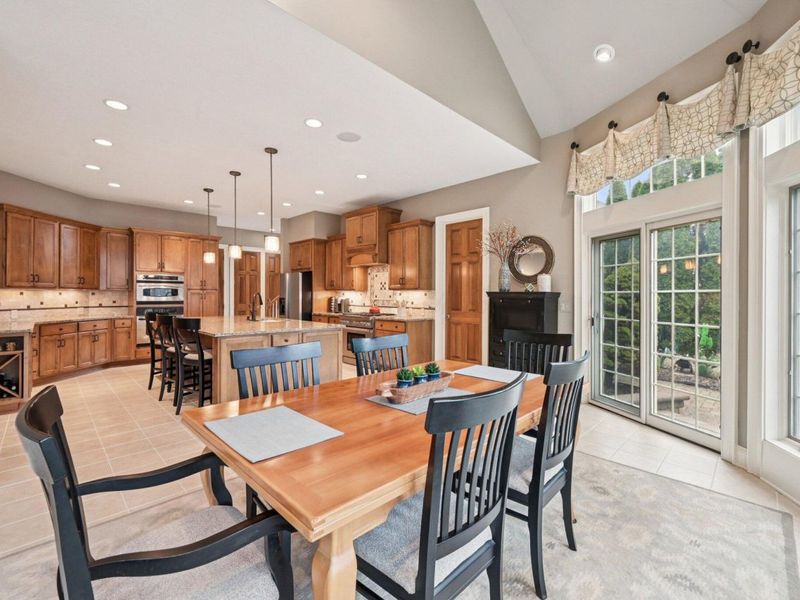 6045 Medallion Drive W, Westerville, OH 43082 Photo 30