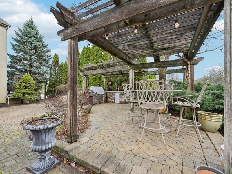 6045 Medallion Drive W, Westerville, OH 43082 Photo 84