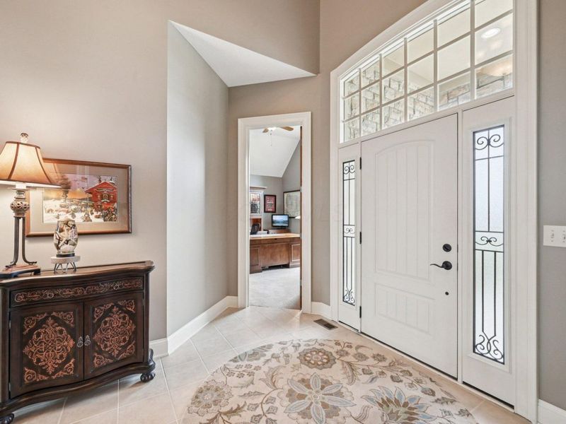 6045 Medallion Drive W, Westerville, OH 43082 Photo 9