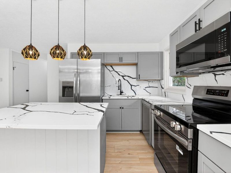 4743 Stiles Avenue , Columbus, OH 43228 Photo 12