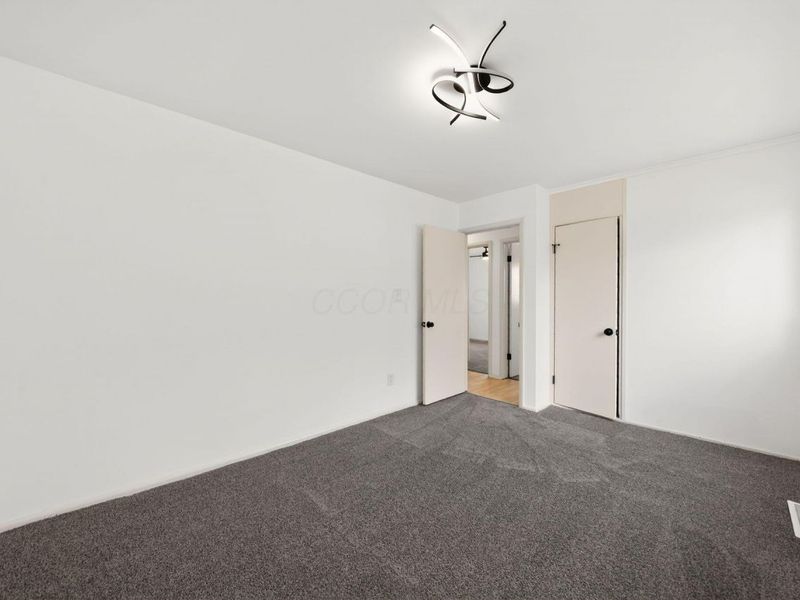 4743 Stiles Avenue , Columbus, OH 43228 Photo 28