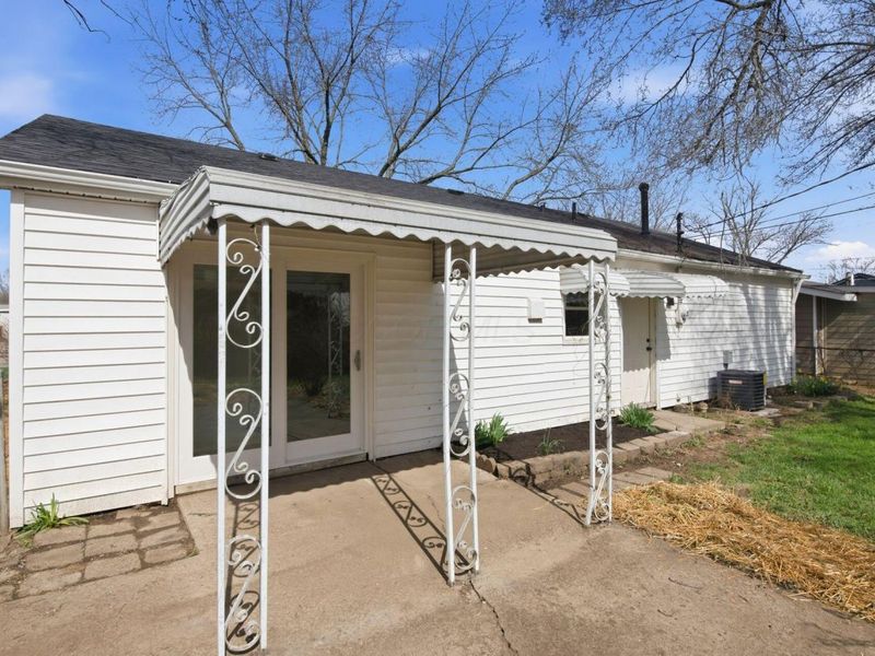 4743 Stiles Avenue , Columbus, OH 43228 Photo 37