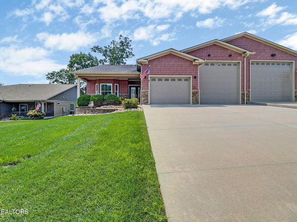 56 Hickory Circle, Crossville, TN 38555