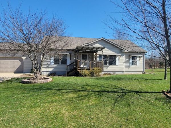 102 Mayfield Drive , Michigan City, IN 46360