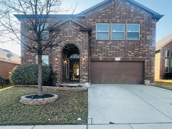 15725 Barton Ridge Drive, Fort Worth, TX 76177