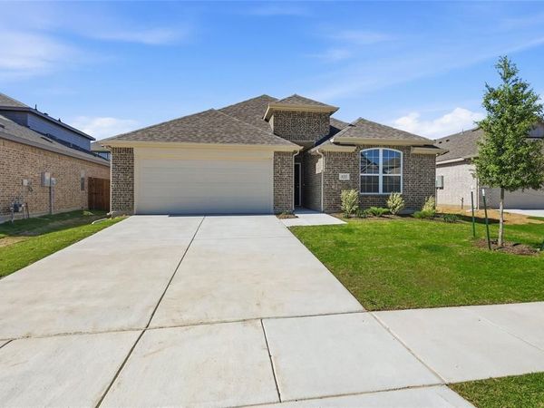 122 Patrick Henry Drive, Venus, TX 76084