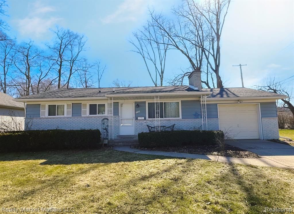 176 Dickenson Street , Romeo Vlg, MI 48065 Main Photo