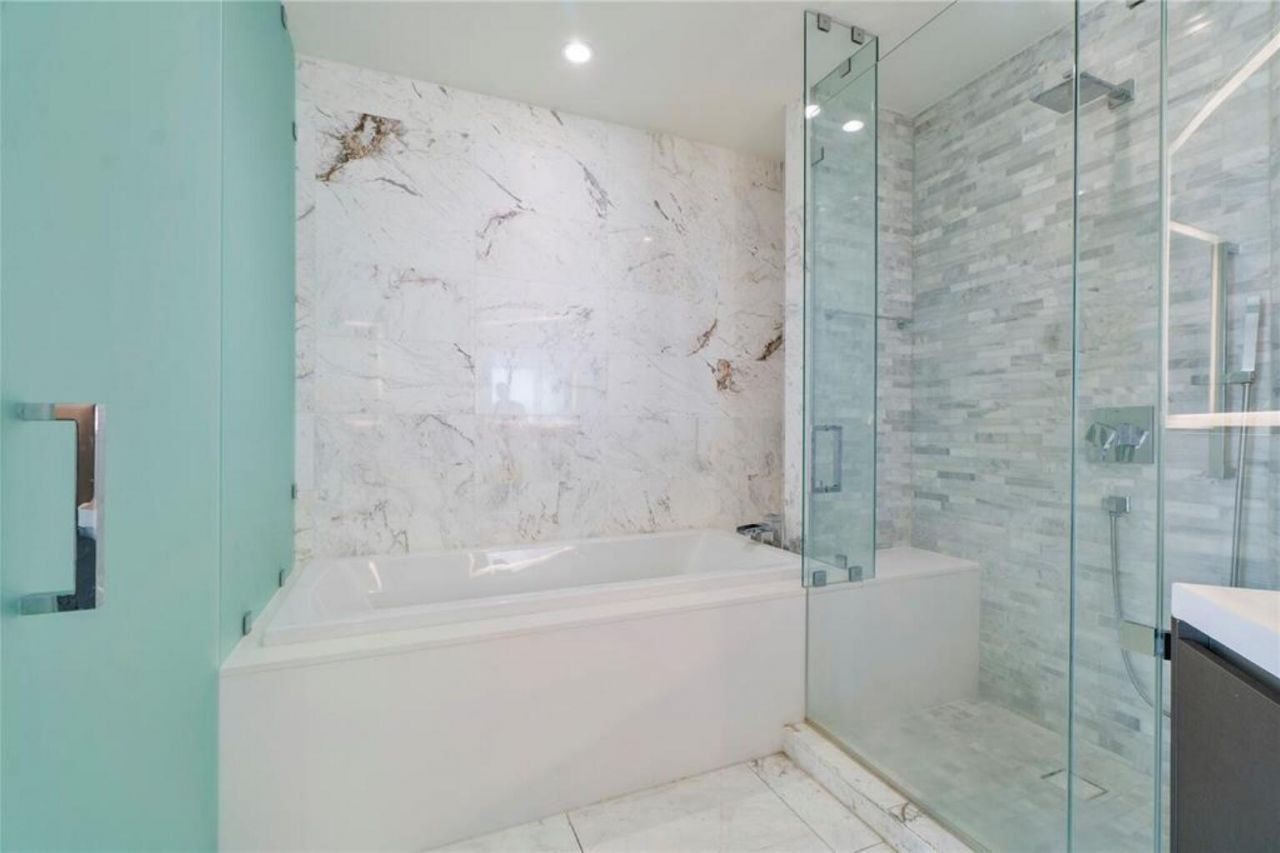 851 NE 1st Avenue, Unit 1510, Miami, FL 33130 Photo