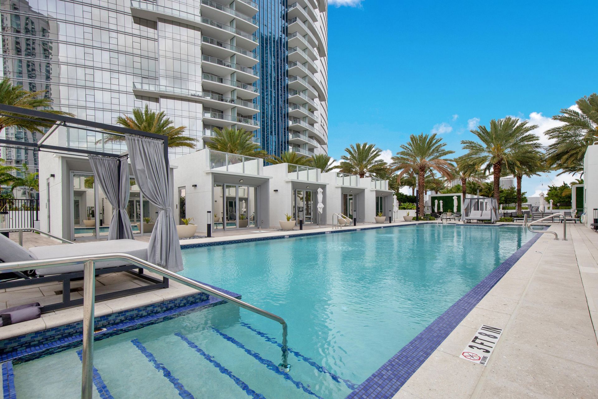 851 NE 1st Avenue, Unit 1510, Miami, FL 33130 Photo