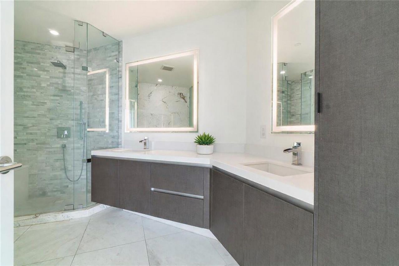 851 NE 1st Avenue, Unit 1510, Miami, FL 33130 Photo