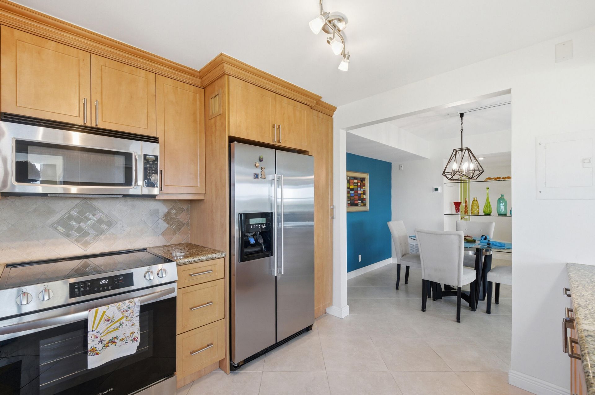 1200 Hibiscus Avenue, Unit 1101, Pompano Beach, FL 33062 Photo