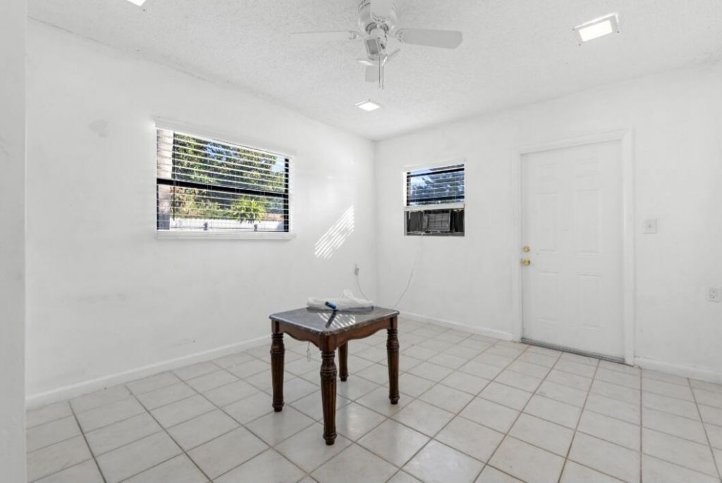 816 NW 8th Avenue, Boynton Beach, FL 33426 Photo