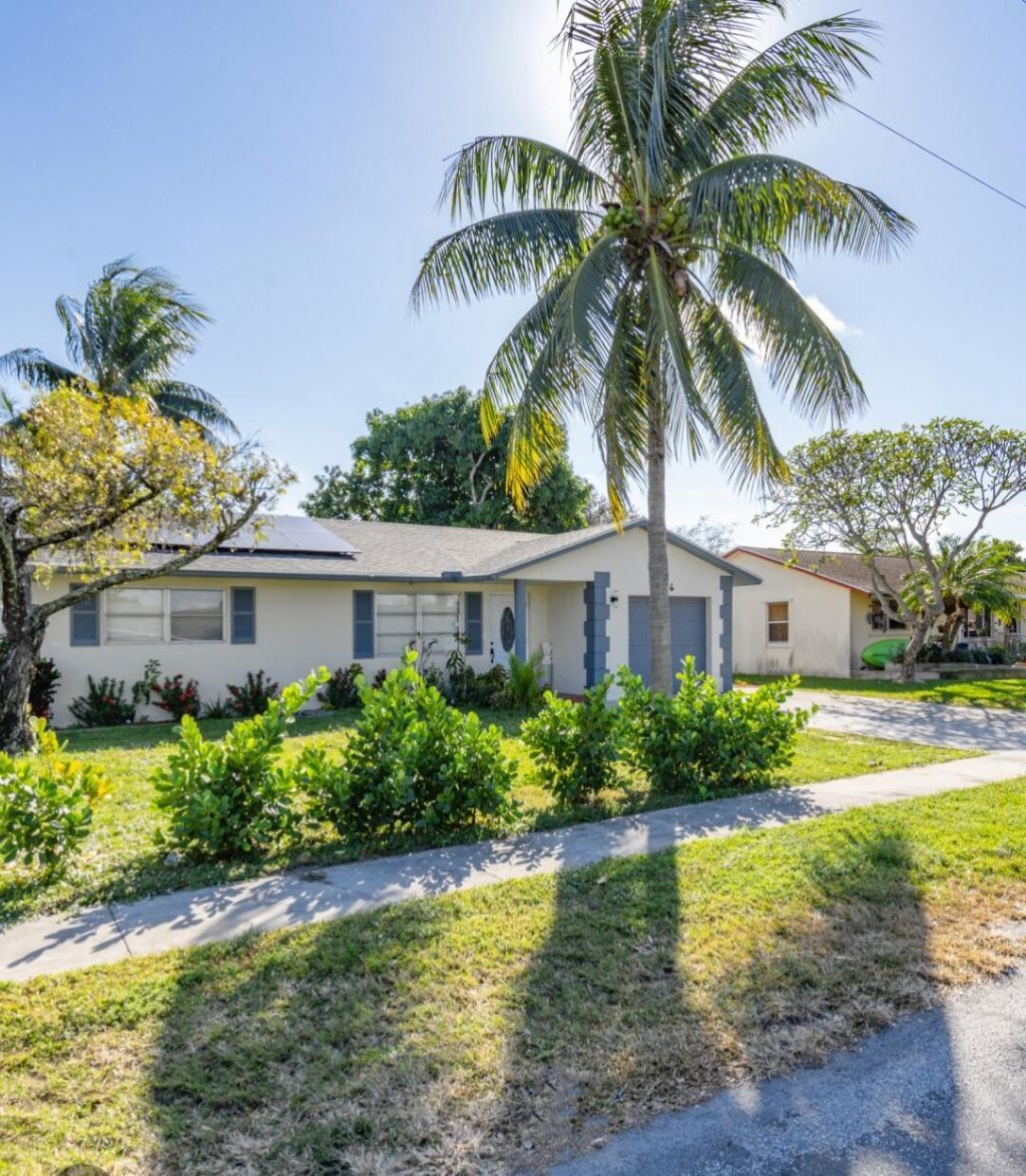 816 NW 8th Avenue, Boynton Beach, FL 33426 Photo