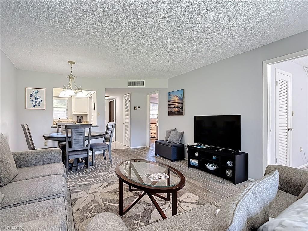 200 Turtle Lake Ct, Unit 109, Naples, FL 34105 Photo