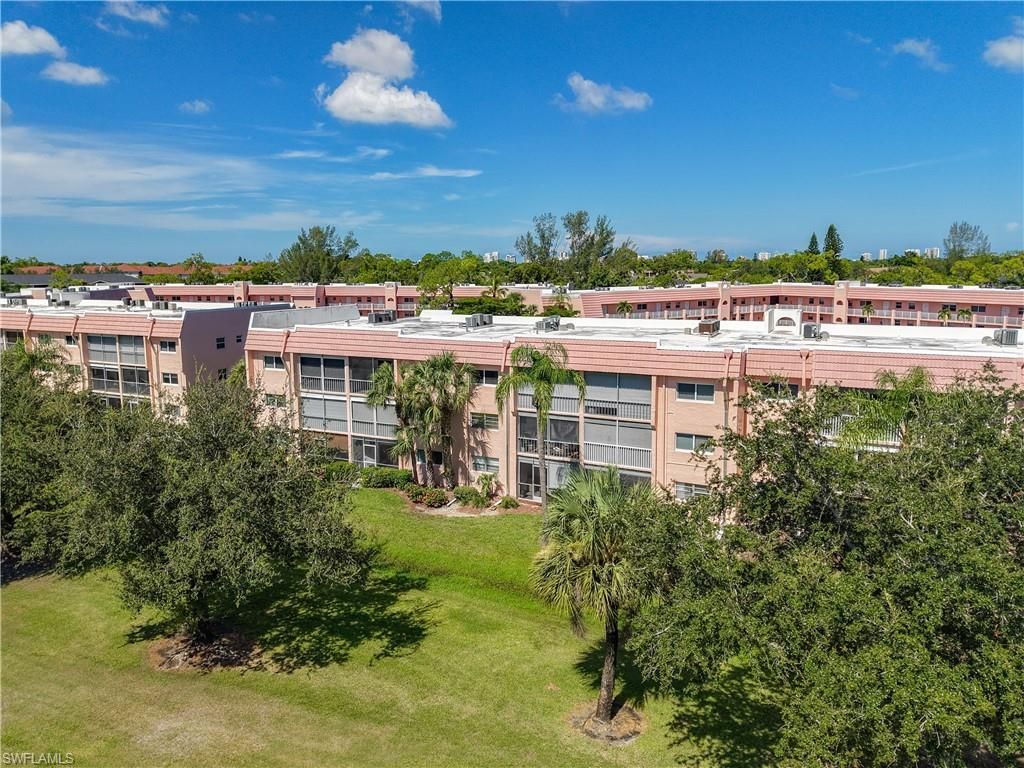 200 Turtle Lake Ct, Unit 109, Naples, FL 34105 Photo