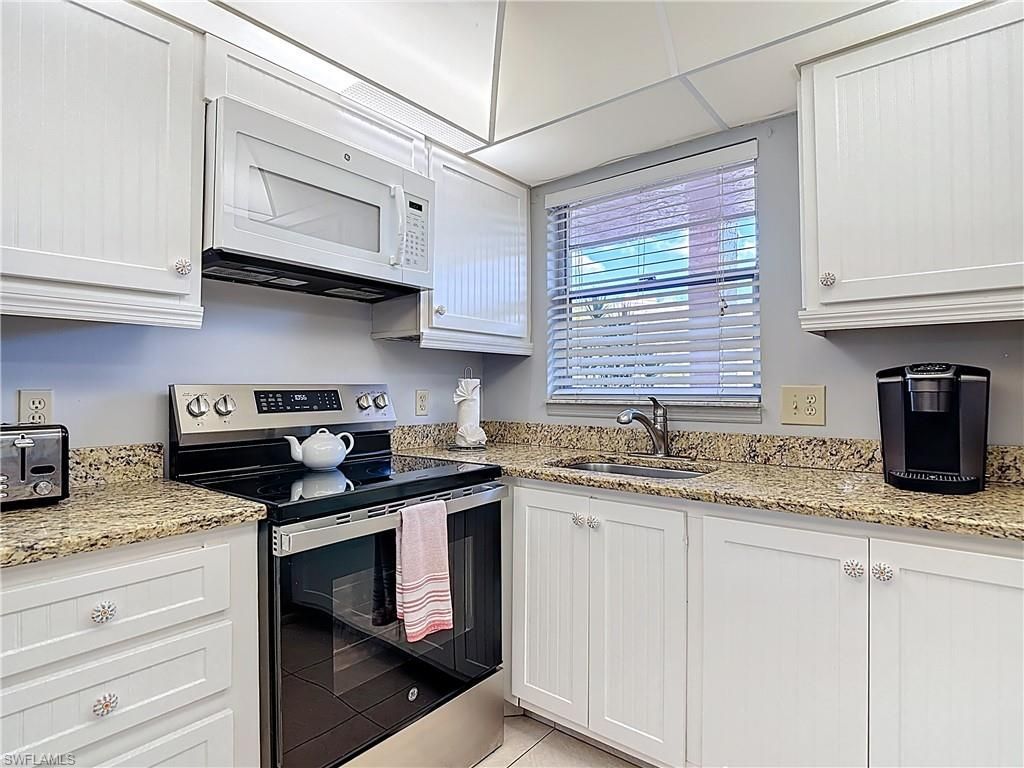 200 Turtle Lake Ct, Unit 109, Naples, FL 34105 Photo