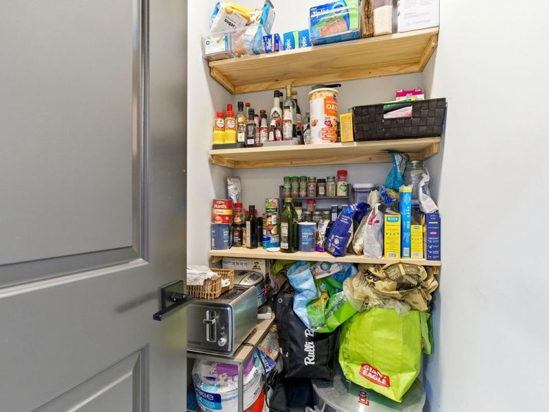 933 Linwood Avenue , Columbus, OH 43206 Photo 13