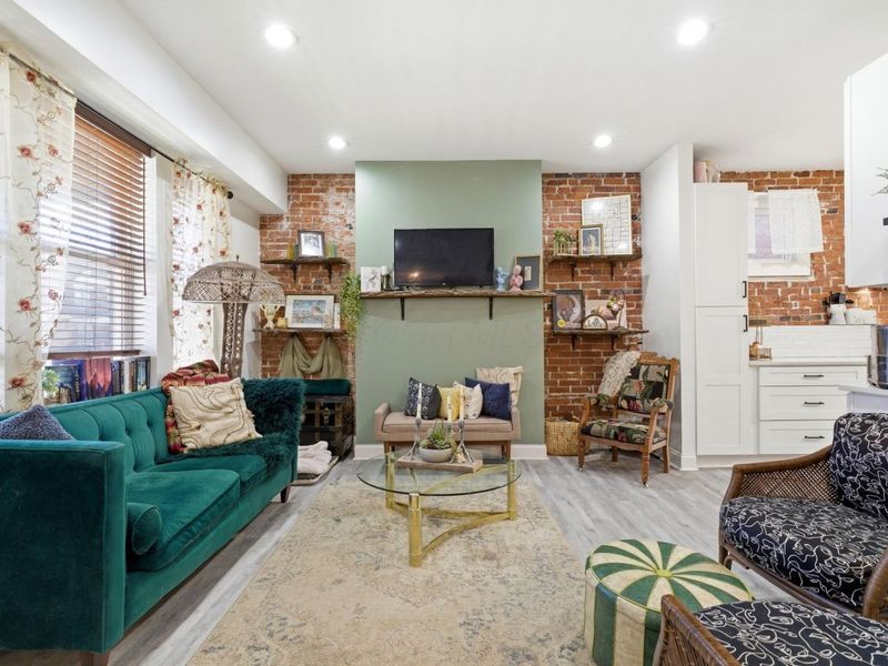 933 Linwood Avenue , Columbus, OH 43206 Photo 6