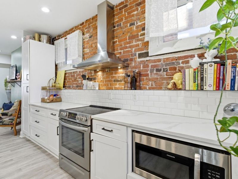 933 Linwood Avenue , Columbus, OH 43206 Photo 7