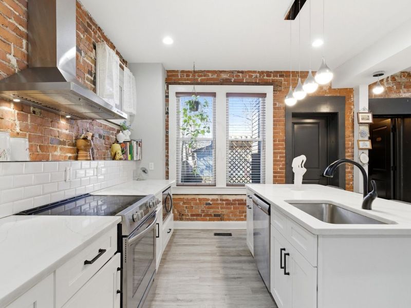 933 Linwood Avenue , Columbus, OH 43206 Photo 9