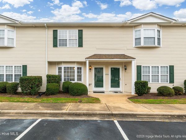2320 Vineyard Drive, Unit O-7, Winterville, NC 28590