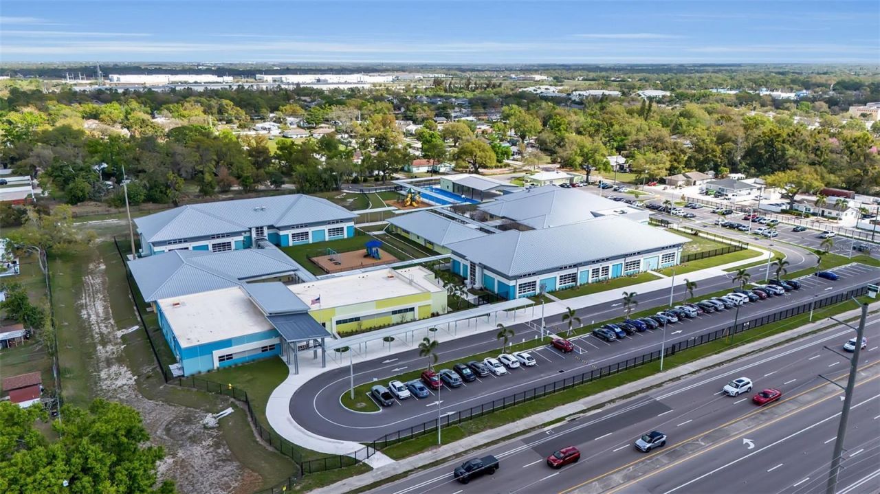 2008 53rd Avenue E, Bradenton, FL 34203 Photo