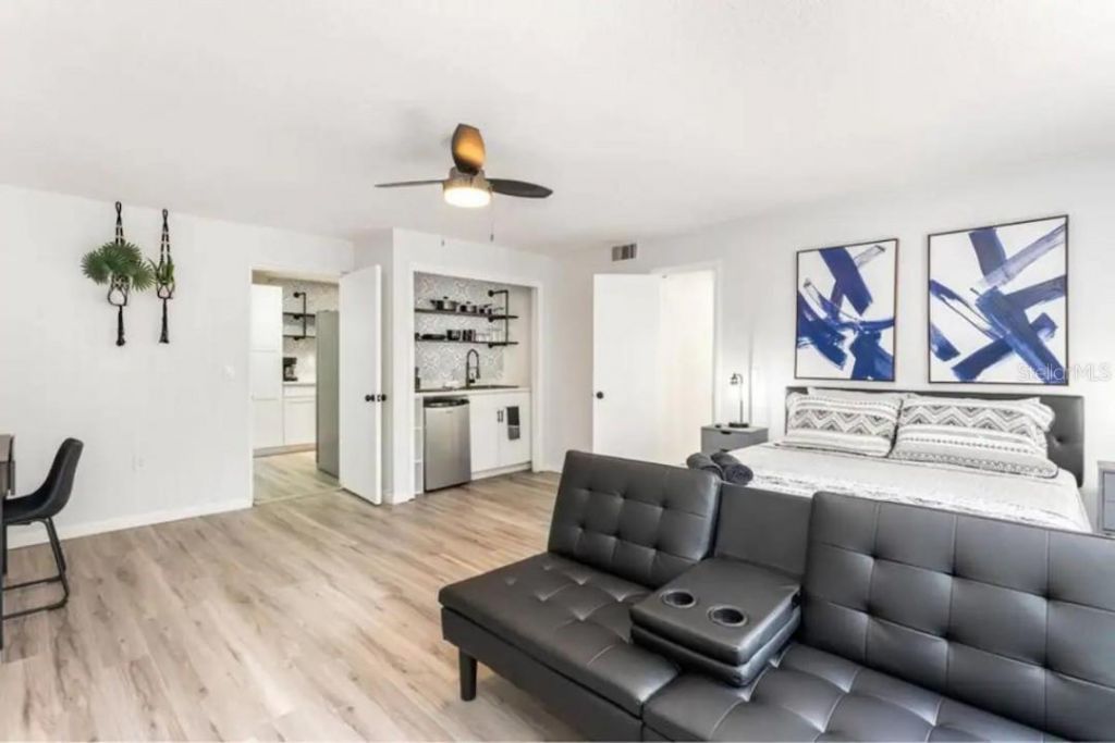 1214 N Pine Hills Road , Orlando, FL 32808 Photo