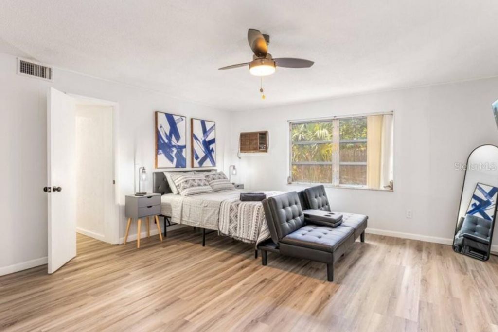 1214 N Pine Hills Road , Orlando, FL 32808 Photo