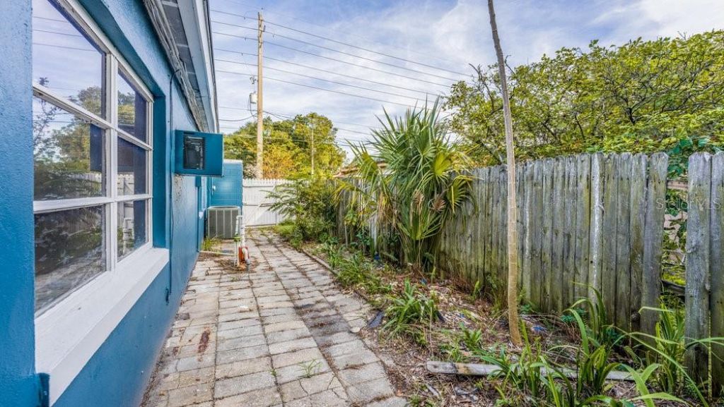 1214 N Pine Hills Road , Orlando, FL 32808 Photo