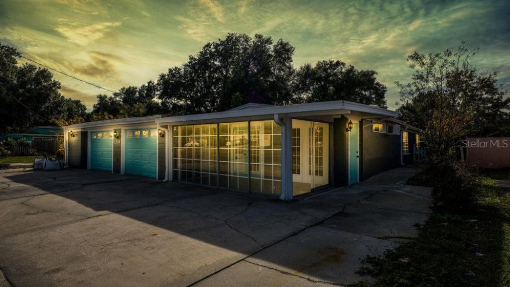 1214 N Pine Hills Road , Orlando, FL 32808 Photo