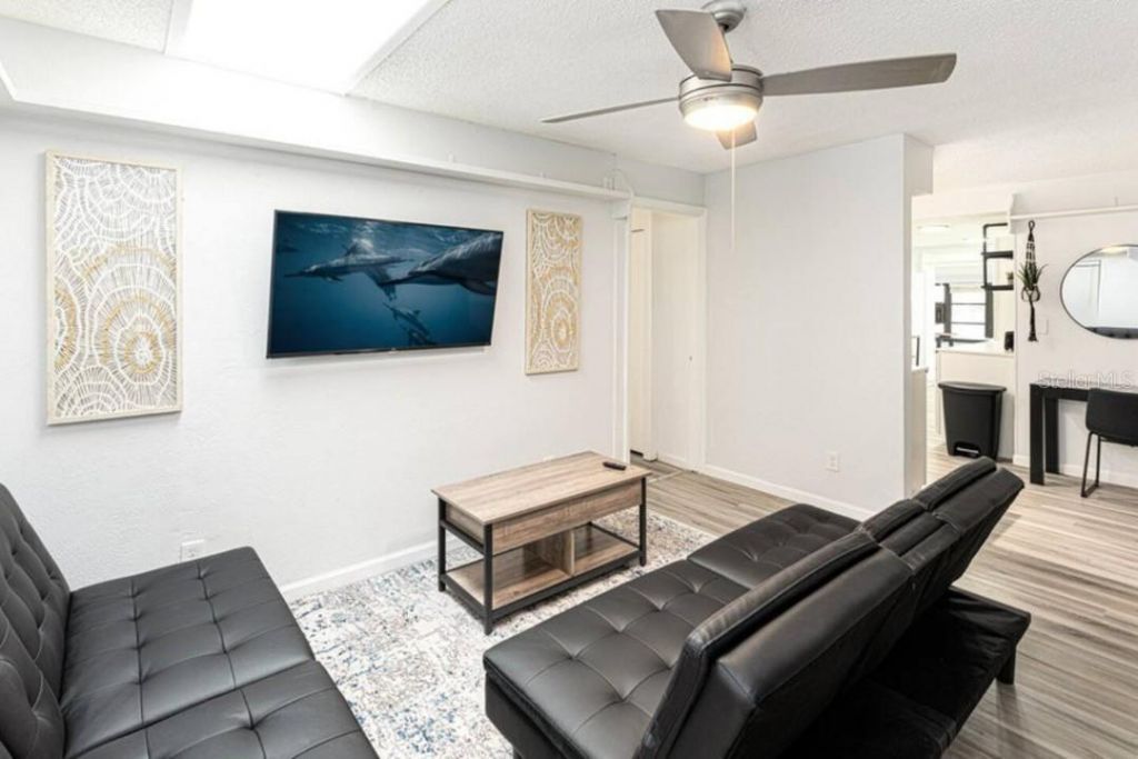 1214 N Pine Hills Road , Orlando, FL 32808 Photo