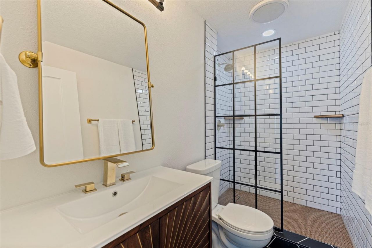 737 62nd Avenue N, Saint Petersburg, FL 33702 Photo