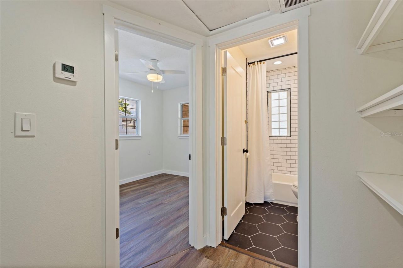 737 62nd Avenue N, Saint Petersburg, FL 33702 Photo