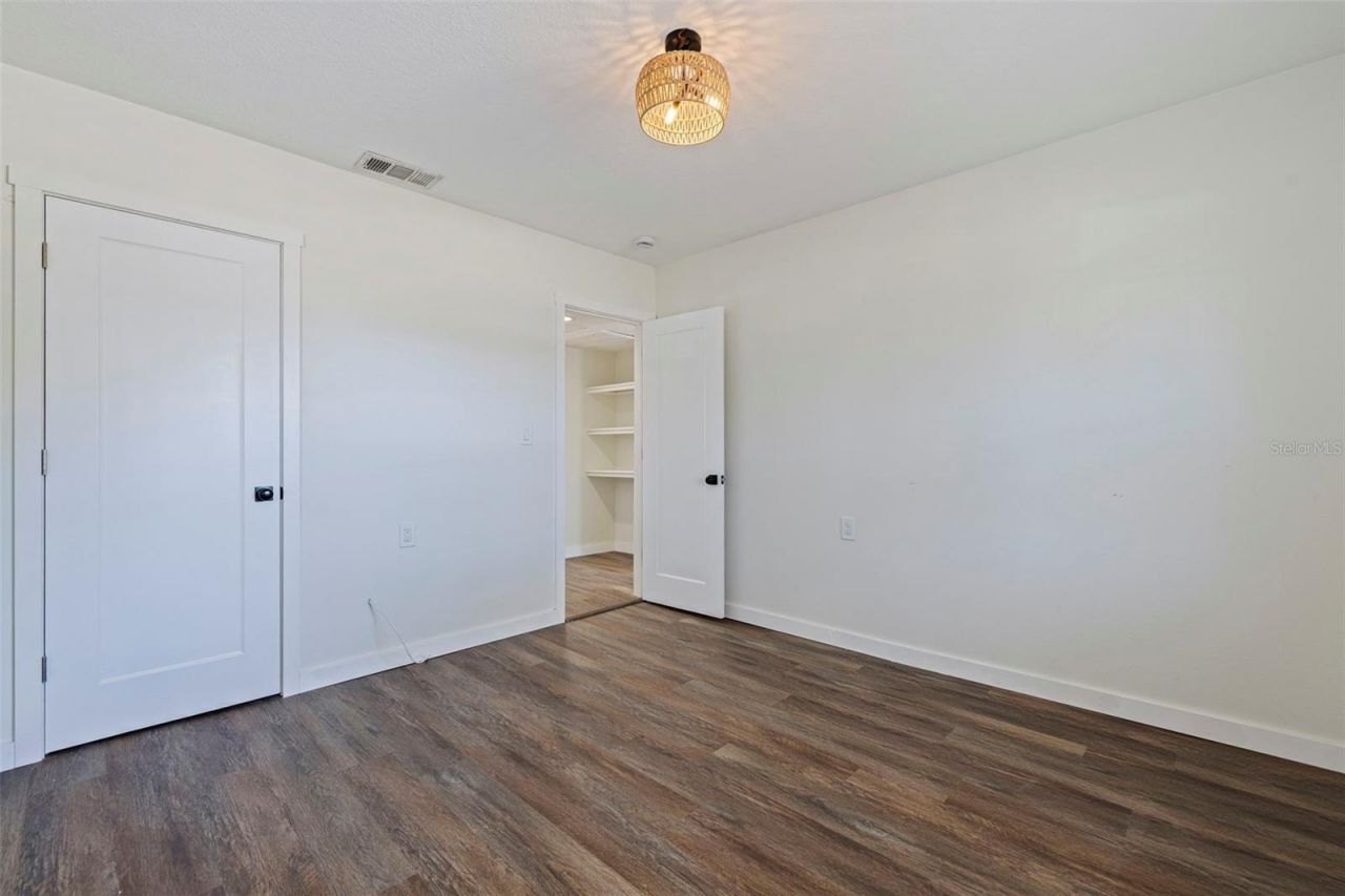 737 62nd Avenue N, Saint Petersburg, FL 33702 Photo