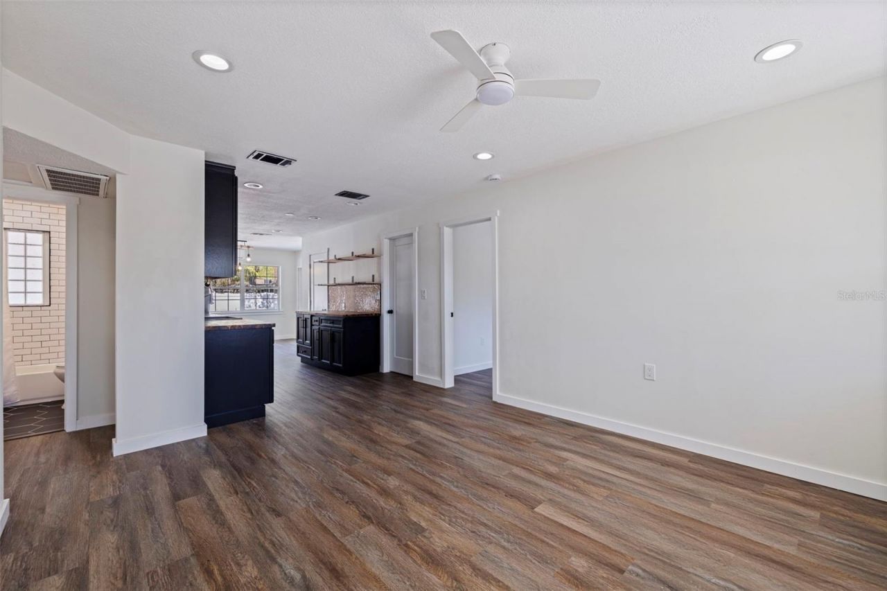 737 62nd Avenue N, Saint Petersburg, FL 33702 Photo