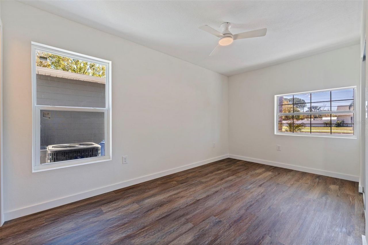 737 62nd Avenue N, Saint Petersburg, FL 33702 Photo