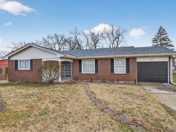 3650 Estates Drive , Florissant, MO 63033