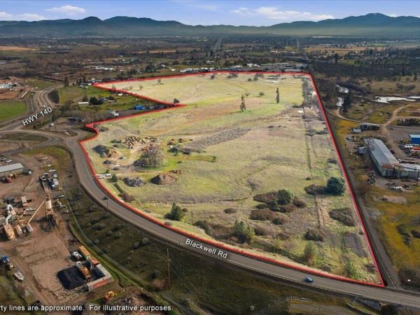 7505 Blackwell Road, Central Point, OR 97502