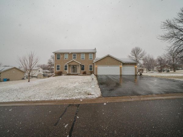 512 Dogwood Avenue NW, Saint Michael, MN 55376