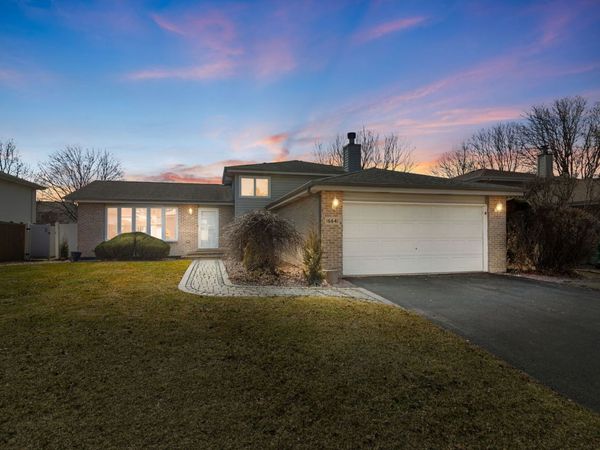 16641 W Oneida Drive, Lockport, IL 60441