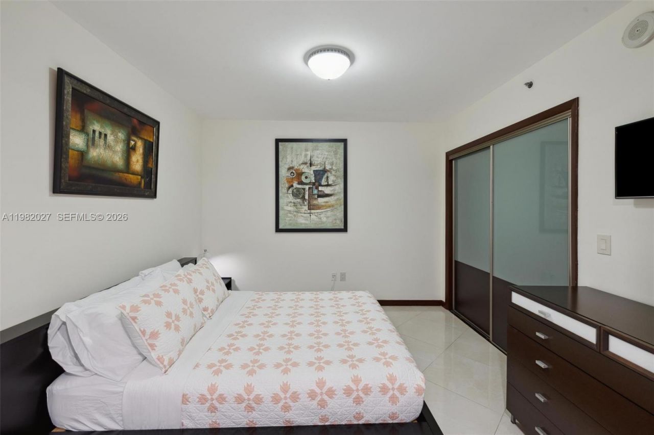 1830 S Ocean Dr, Unit 3909, Hallandale Beach, FL 33009 Photo
